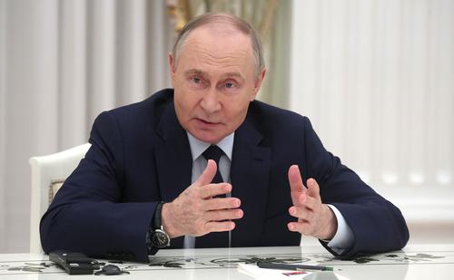 Путин: беспилотные системы должны сформировать экономику высоких зарплат