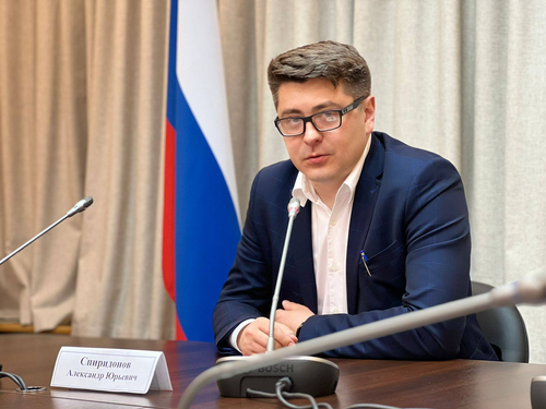 Сегодня отмечает день рождения друг нашей редакции и единомышленник депутат Госдумы Александр Спиридонов
