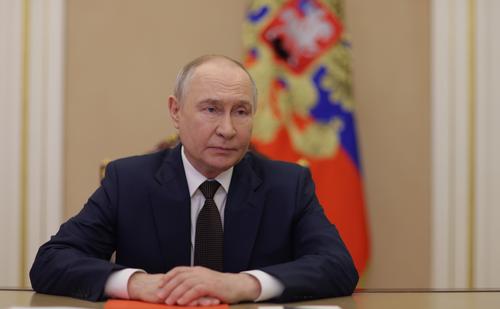 Владимир Путин поручил оказать помощь пострадавшим от затоплений в Дагестане
